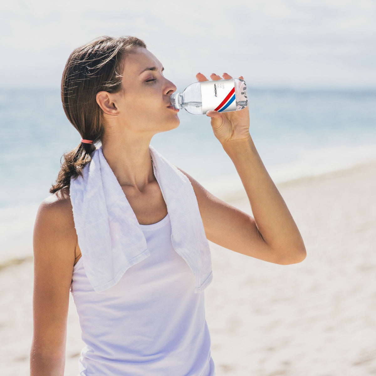 Wasser 330 ml PET Flasche mit Papieretikett