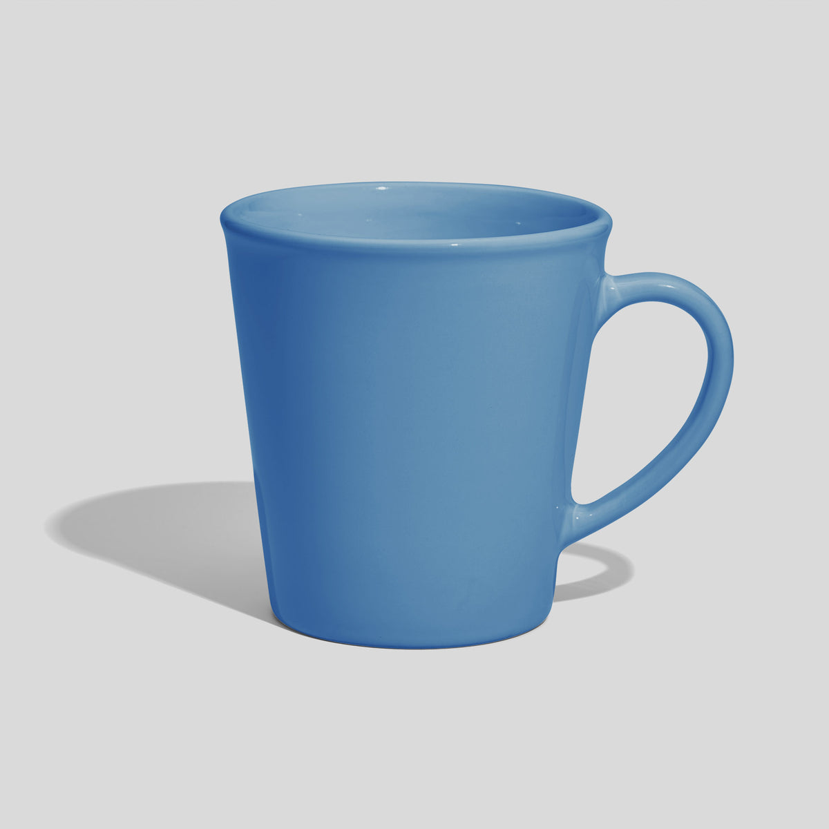 Weit geöffnete Keramiktasse 460 ml mit dünnem Bogenhenkel – Himmelblau