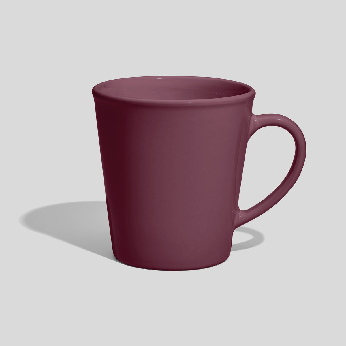 Weit geöffnete Keramiktasse 460 ml mit dünnem Bogenhenkel – Mauve