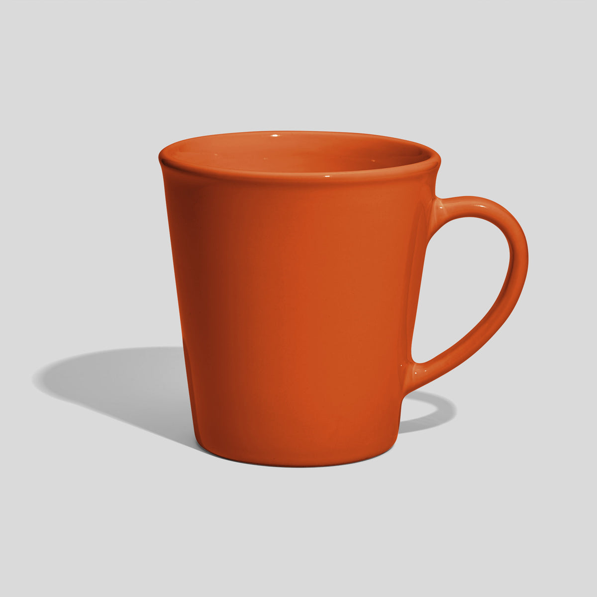 Weit geöffnete Keramiktasse 460 ml mit dünnem Bogenhenkel – Orange