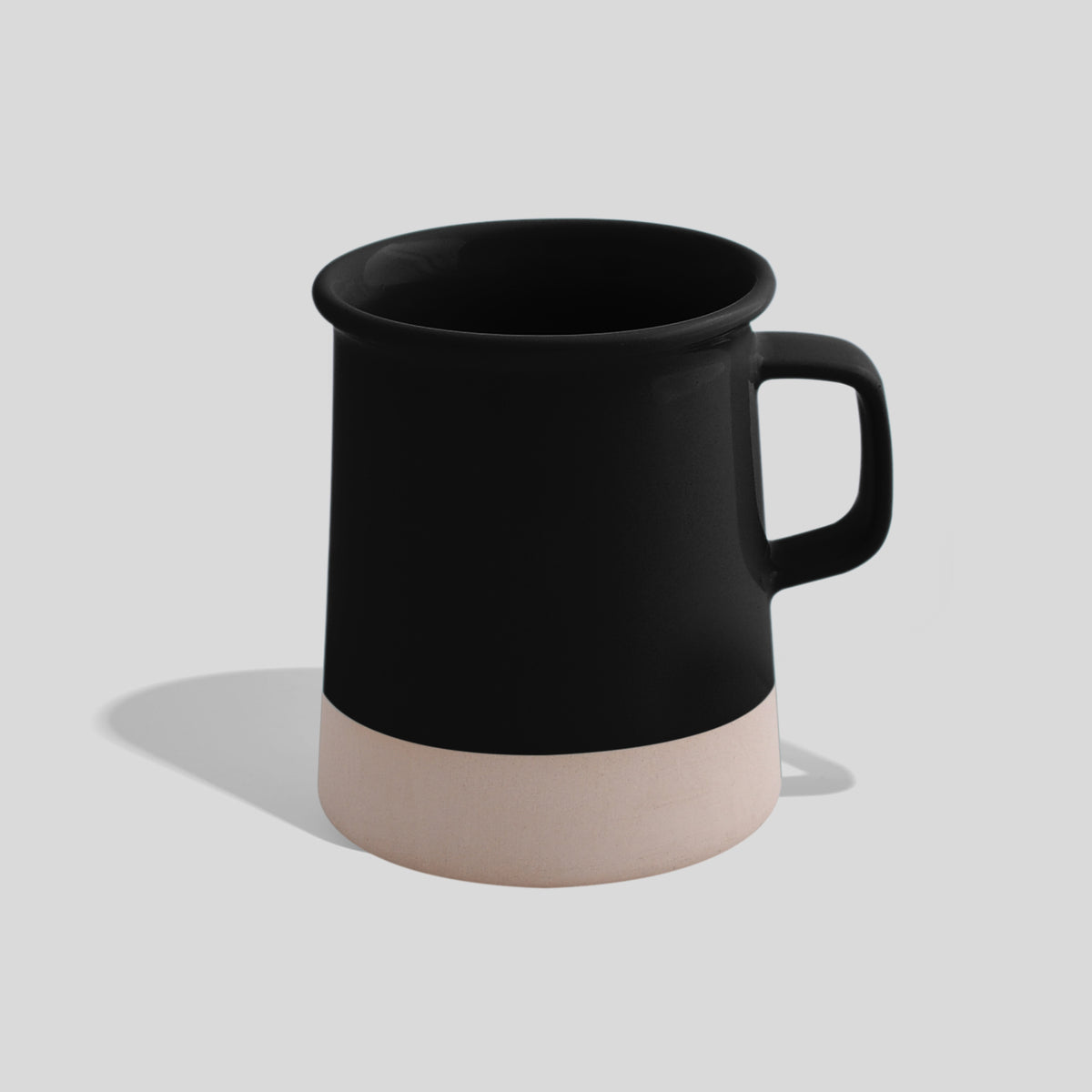 Zylindrische Keramiktasse 380 ml mit unglasiertem Sockel – Schwarz